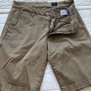 AG tan Griffin size 31 R shorts